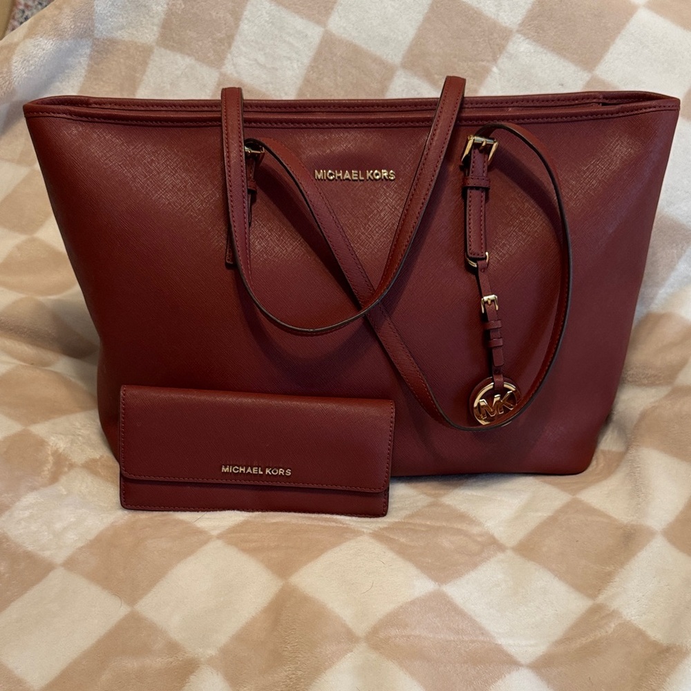 Michael Kors Tote and Wallet Set